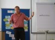 Elmar Türk hält den Phasenmodell-Workshop